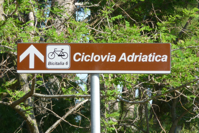 segnaletica Ciclabile Adriatica a Pineto