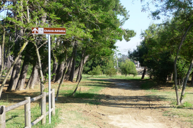 segnaletica Ciclabile Adriatica a Pineto