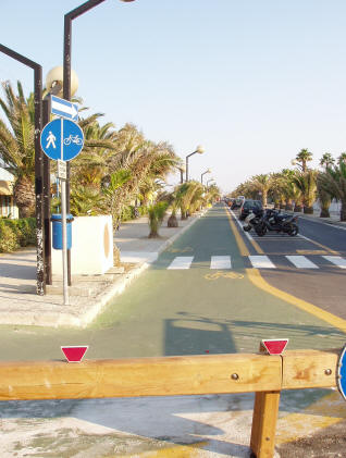 La pista ciclabile nel lungomare di Villa Rosa di Martinsicuro