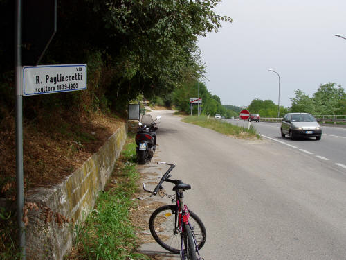 via Raffaello Pagliaccetti nel quartiere di Villa Pavone a Teramo